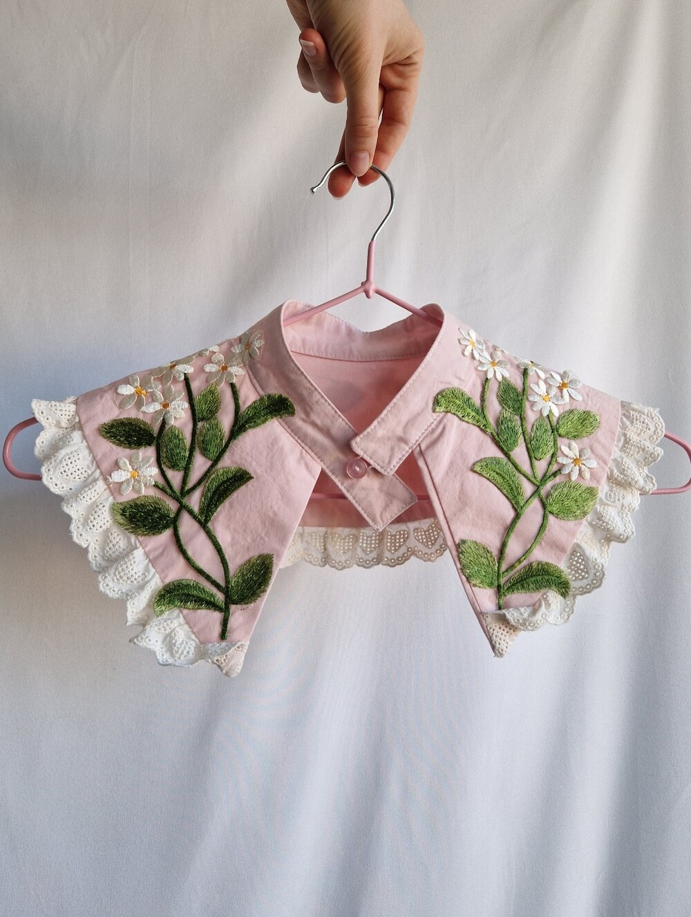 Pink Embroidered Floral Detachable Collar